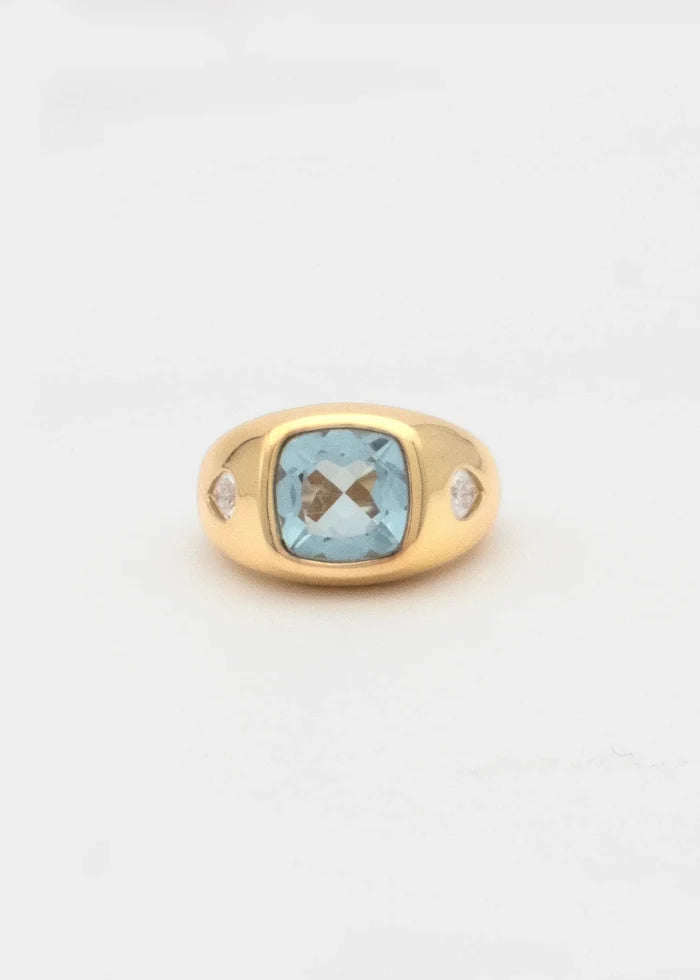 Giulia Pinky Ring Aquamarine top view
