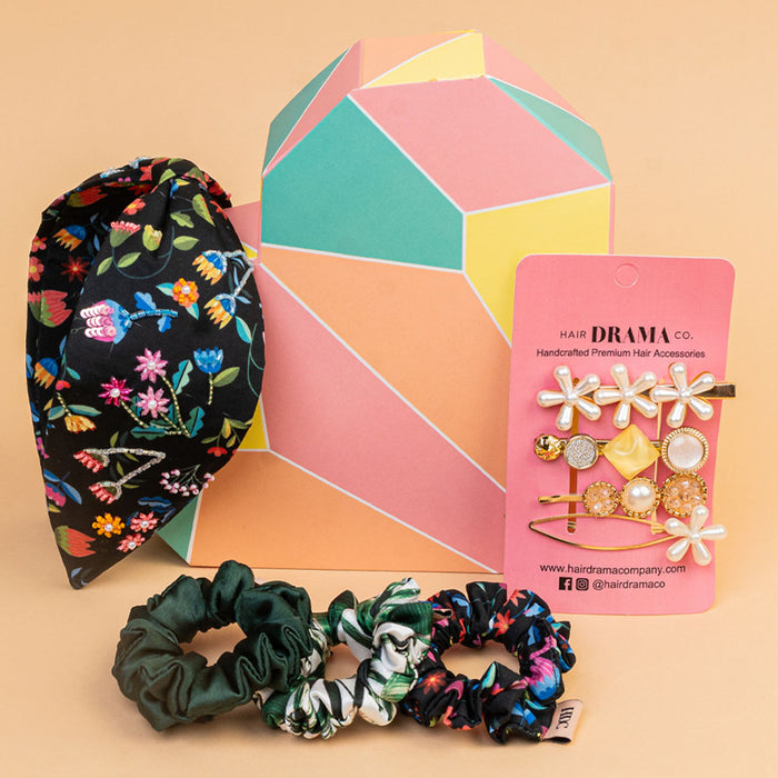 Tropical Vacay Gift Box with 1 Knotted Hair Band, 4 Hair Pins & 3 Scrunchies - Green & Black
