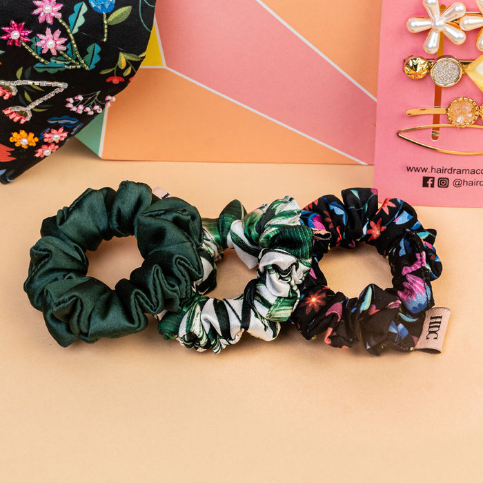 Tropical Vacay Gift Box with 1 Knotted Hair Band, 4 Hair Pins & 3 Scrunchies - Green & Black